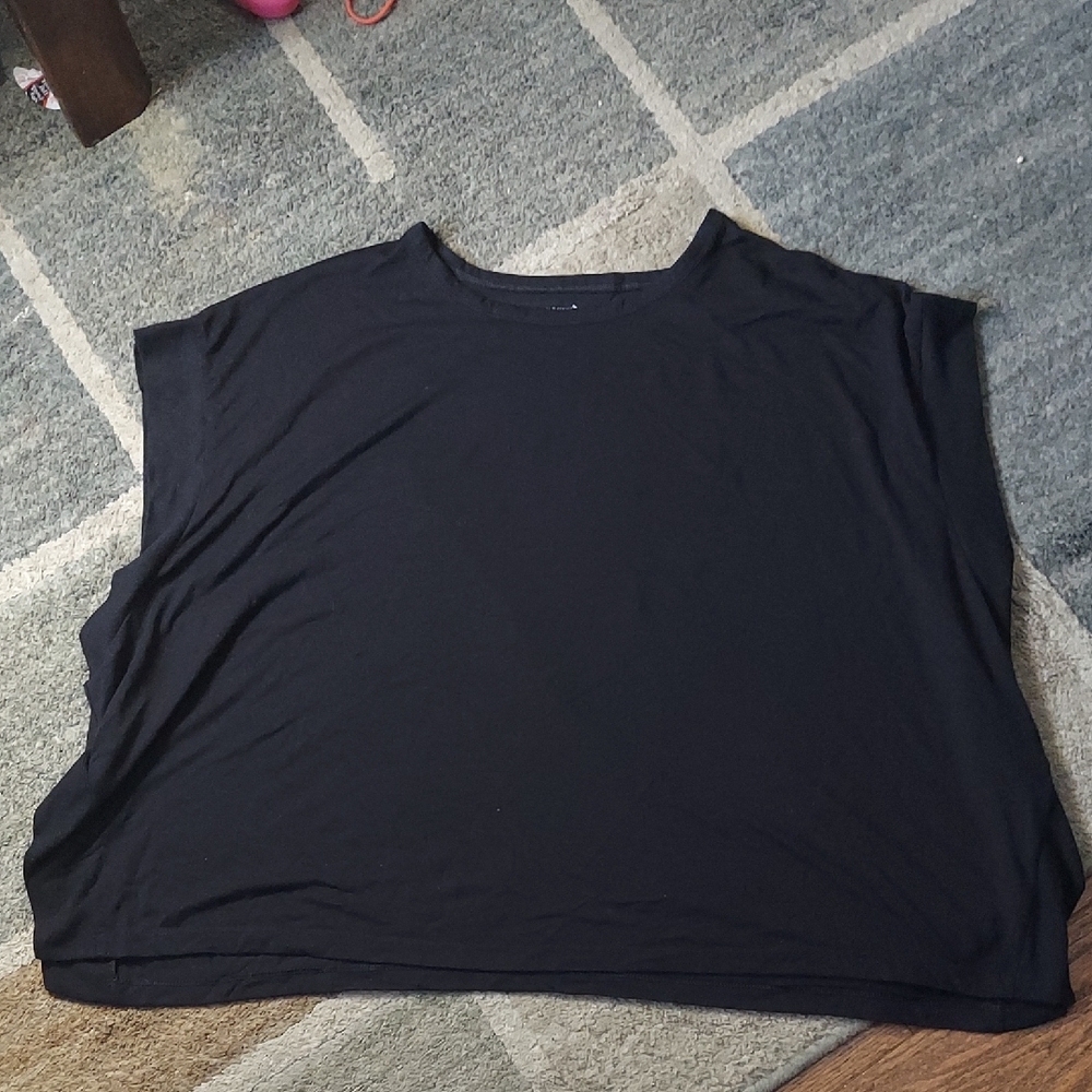 Old Navy Women's Black Tee